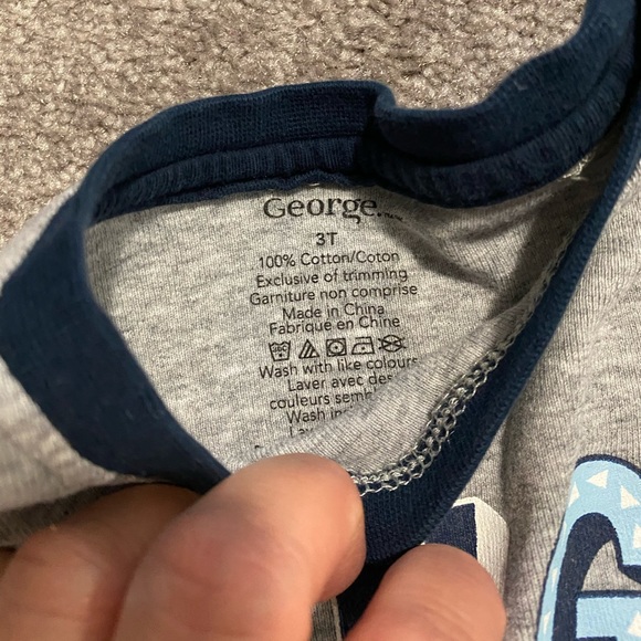 2 boys pj’s - Picture 4 of 5